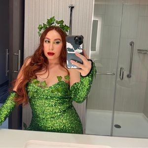 Brand new Poison ivy costume. Never worn.